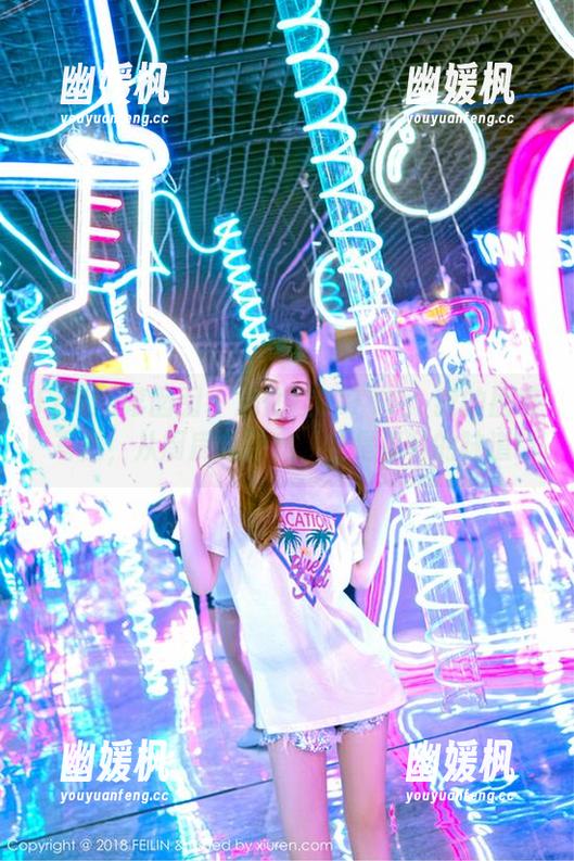 Feilin嗲囡囡 - 施忆佳KITTY：我的居家写真，从厨房到卧室，全是福利的味道!