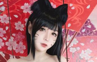 发现Kitkat Cosplay的私房合集：哪里有死库水，哪里就不平静