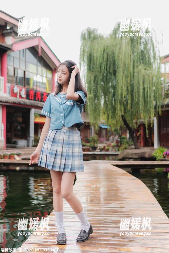 MTYH喵糖映画-半半子 MTYH喵糖映画 - 空姐写真新作,半半子全力展现,点击下载!