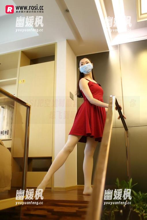 当ROSI把空姐制服套推向高清图包，你想飞到哪里去？