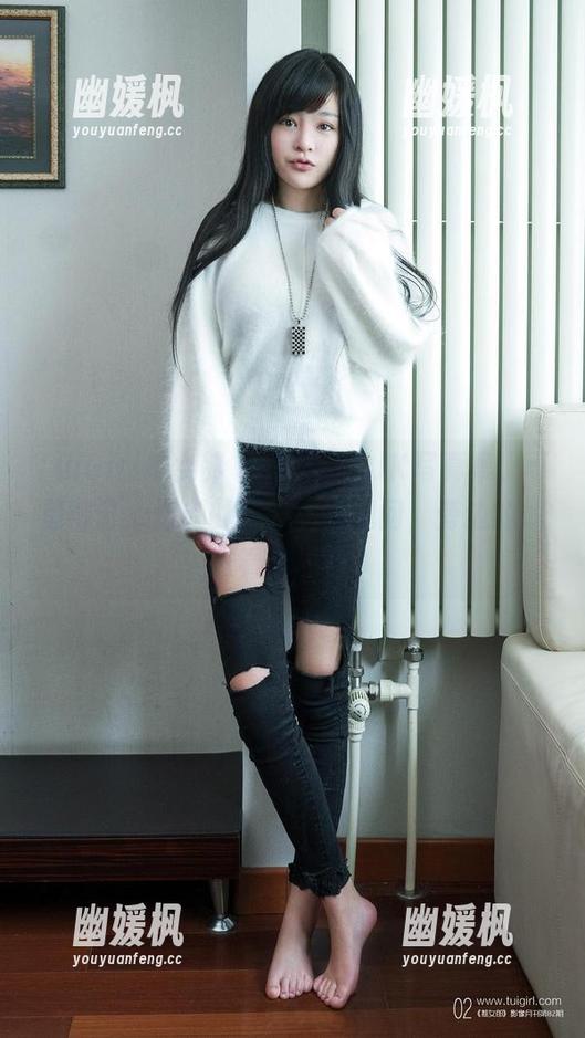 TuiGirl推女郎-安沛蕾 TuiGirl推女郎 - 安沛蕾的JK写真集,可是好奇心爆棚的分享!就想问,旁边的朋友看到了没?