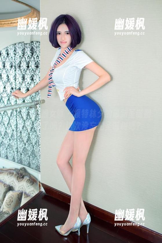 TuiGirl推女郎 - 模特林夕的最新圣诞图包，火了吗？这次没忘拍圣诞树吧？