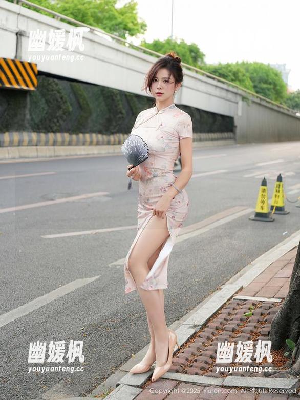 Xiuren秀人网 - KOKO可可带你领略油亮图库：太亮了，我的眼睛快要失联吧！