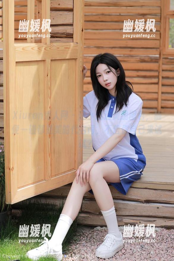 Xiuren秀人网 - 是小逗逗美腿图包，随便一碰都是美的代名词，不信你自己来试试？
