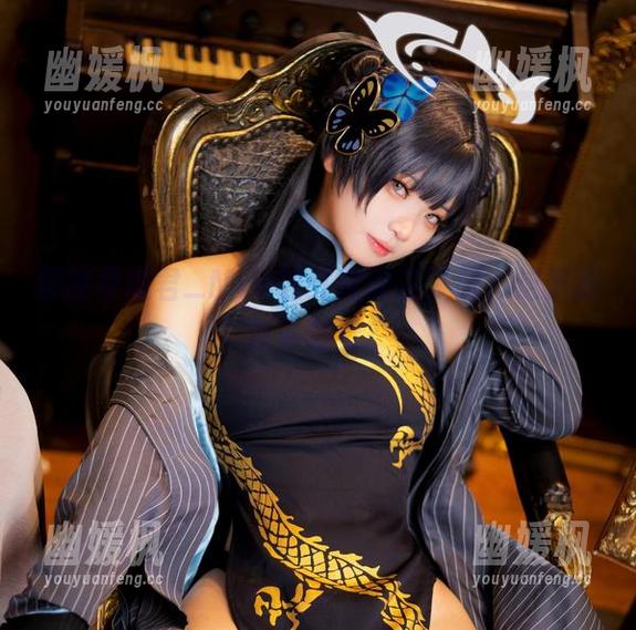 伊喵君_Nya 别被伊喵君_Nya的红裙蒙蔽了眼,这美图有多耐看?
