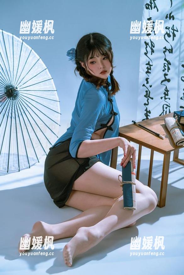 图片滚动中，隐秘的透明女仆在你夏夏的镜头下，不小心下载了几份福利！