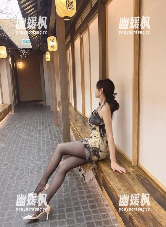 微密圈 - 带着点小期待：周妍希的肉色丝袜原图新鲜出炉，更新得挺可爱。