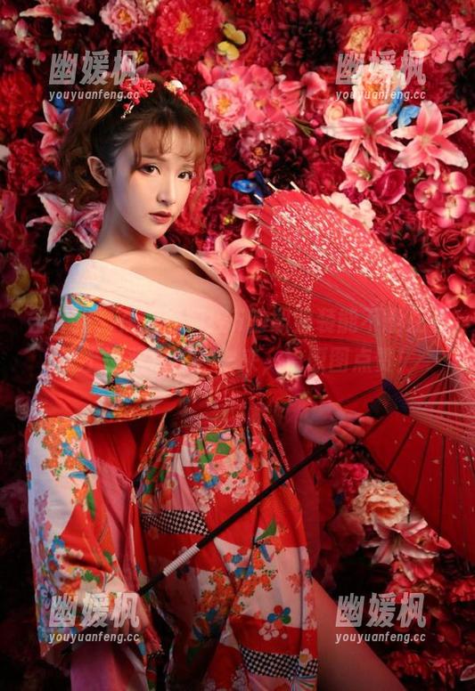 告诉我，在下萝莉控ii的职业装能不能在会议上设双击？——来，给原图点赞！