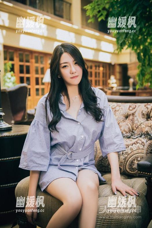 头条女神-李丽莎 头条女神 - 李丽莎私拍图集:一帘幽梦和那只窗外的流浪猫