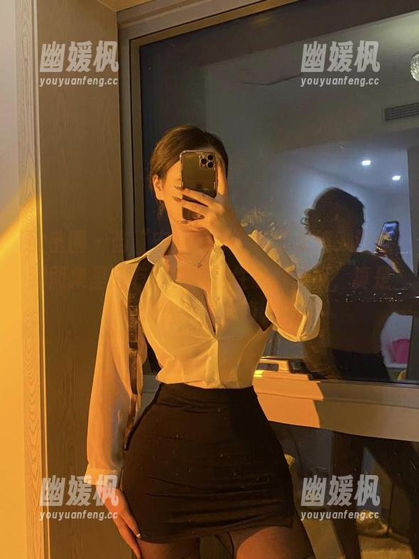 微密圈 - 当“安妮yoo”成了女神，没想到图集里还有她的定制性感侧翼呢，真是让人啧啧称奇。
