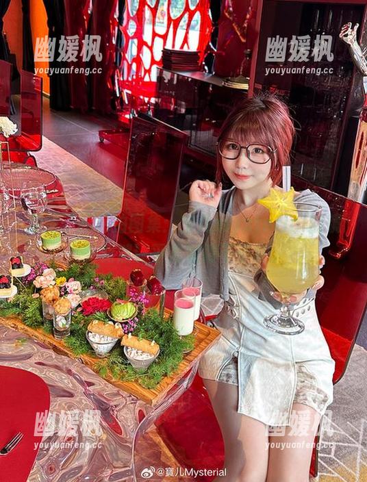 索尼子的私拍图集：宝儿mysterial的镜头竟然让平凡变得不平凡。