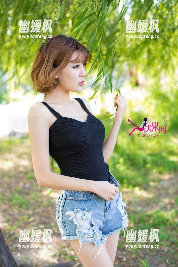 尤果网 - 才可儿带来的精选美脚写真，小心，可能要被迷住！