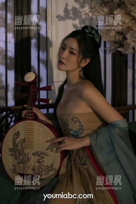 尤蜜荟 - 温心怡的姐姐：从网盘偷来的好意