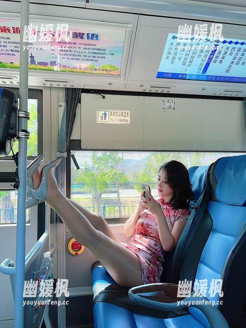 微密圈 - 别误会哦，张老师的红色内衣图集只是分享，真没有其他意思……