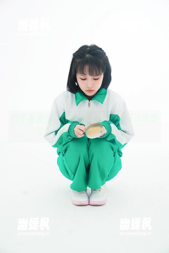 星澜想来杯珍珠奶茶 终于看见约尔红毛衣!星澜想来杯珍珠奶茶的写真集,值得一翻吗?