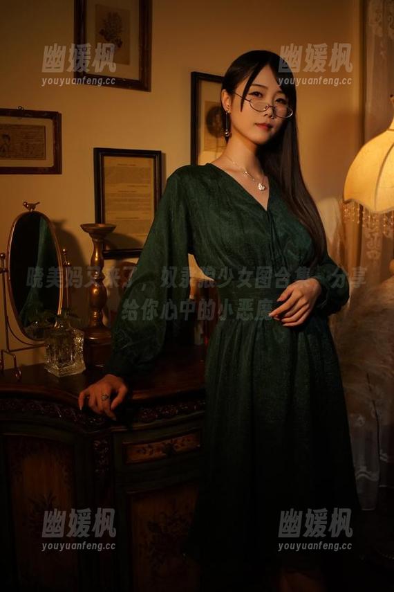 晓美妈又来了，奴隶狼少女图合集，分享给你心中的小恶魔