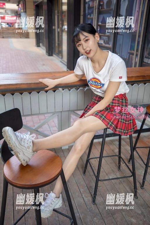 梦丝女神 - 这到底是玥玥还是天使的美图翻车现场？