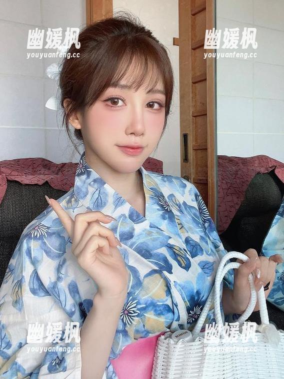 私房短裙啥样？水淼aqua的答案是：随心所欲，来吧！