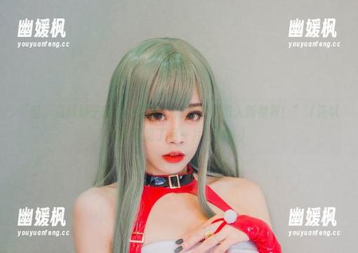 “哇，清颜颜子的黑色图集，点开后又陷入新视界！”（还以为我看见了另一片天地。）