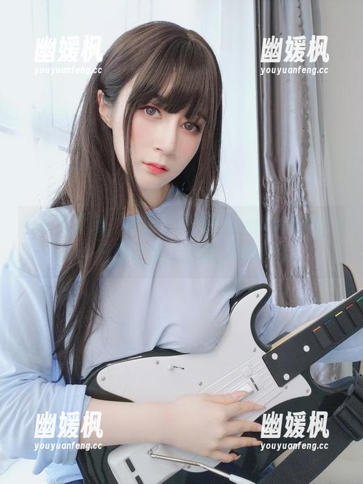 最新写真集，白银81的棉袜Encounters：只想在床上打滚，哈哈！