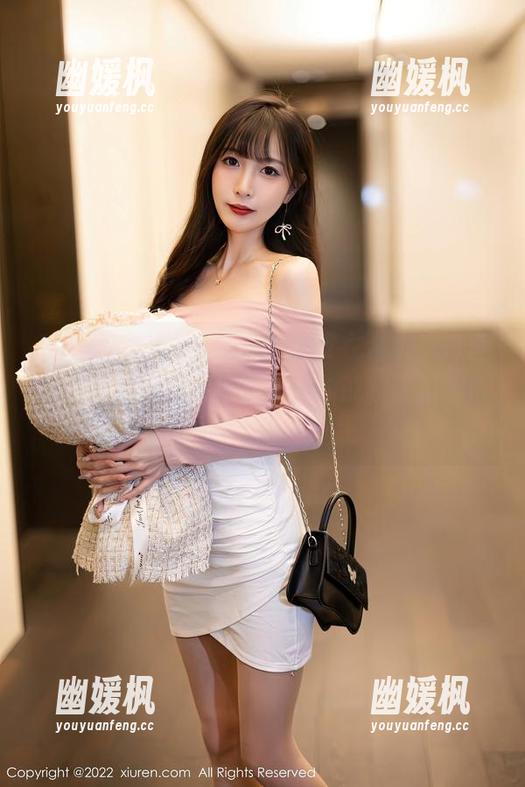 秀人网-YOYO苏小苏 秀人网 - YOYO苏小苏的皮衣合集,简直像是在潮流界的摆渡人,你说我该跟哪条船?