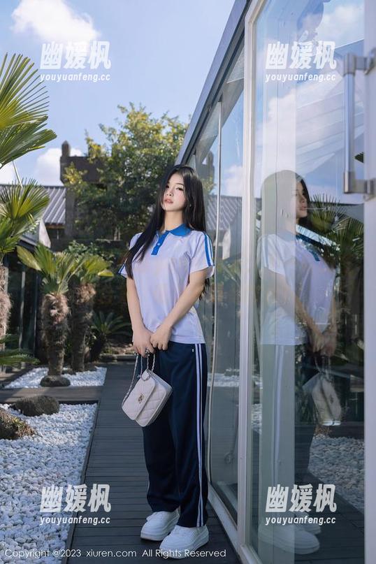 秀人网 - 王馨瑶yanni女王：不一样的壁纸合集，低调奢华有内涵？