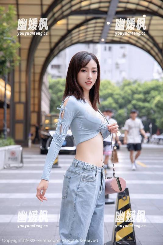 秀人网-程开心 秀人网 - 程开心在线分享美足,走到哪里都自带光环!