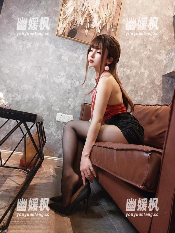 飘渺的热气中，肉扣热热子在图片里照出年上の韵的温泉旅程
