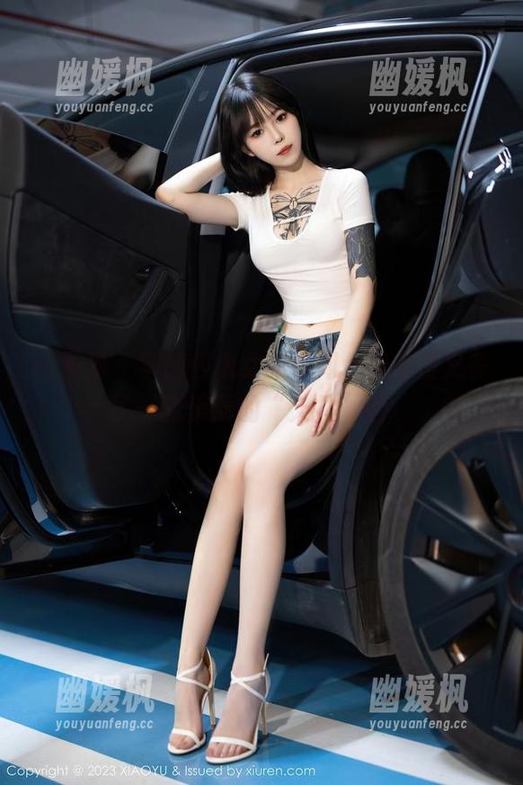 语画界-李丽莎 语画界 - 李丽莎兔女郎系列,图库里又多了一张美丽的“欠揍”脸。