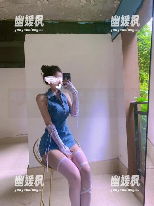 微密圈 - 在陈佩奇的高清自拍里，透露了一点小猎奇。