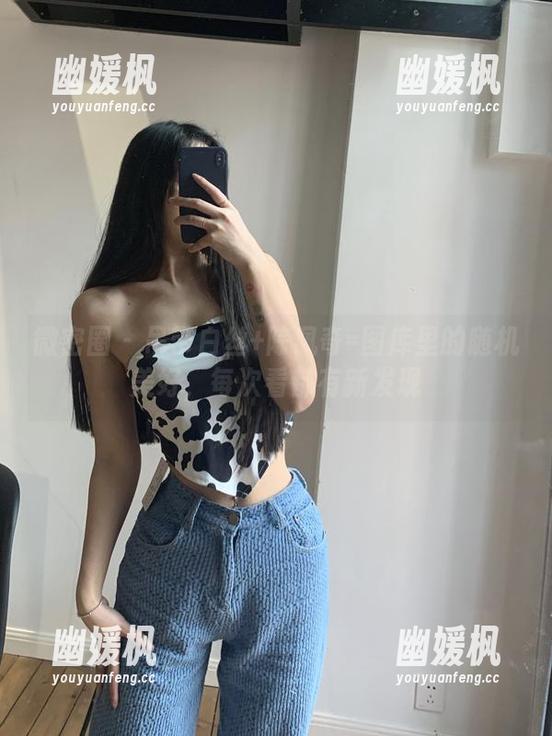 微密圈 - 吊带白丝+陈佩奇=图库里的随机美好，每次看都有新发现