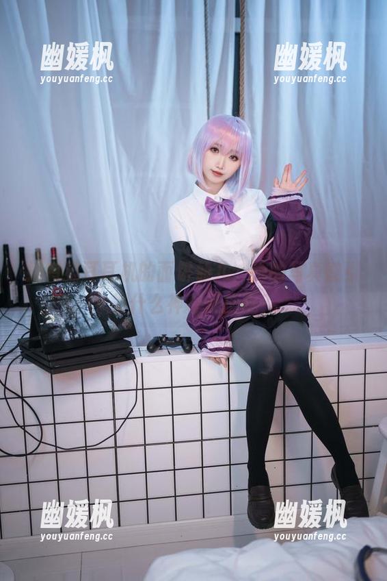 拥有猫耳耳机的面饼仙儿，她的写真能引发什么神奇反应呢？