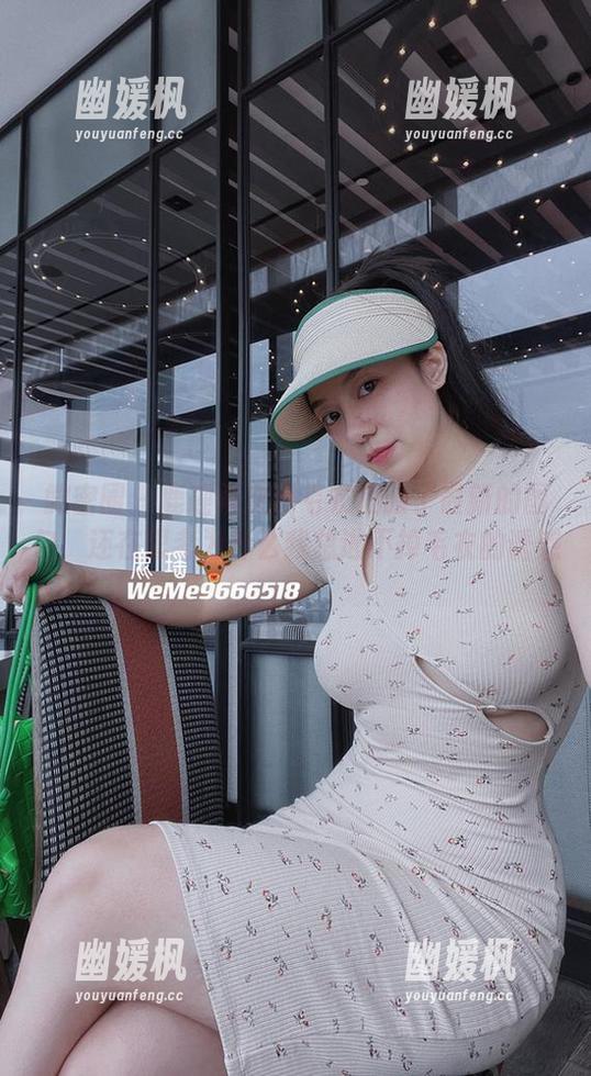 微密圈 - 鹿瑶再次用毛衣征服了最新的图包，还在思考为什么我总逃不掉毛衣的诱惑。